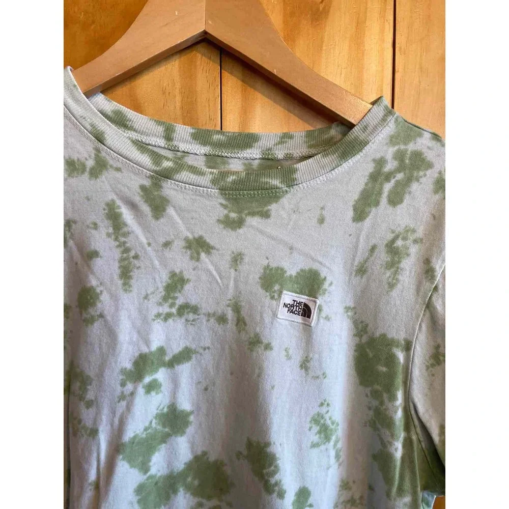 Size XL The North Face Green Women's Short Sleeve Shirt - Picture 2 of 5